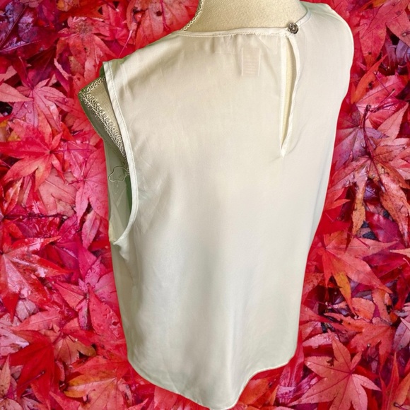 MICHAEL Michael Kors White Pleat Front Chiffon Swing Tank Size Large - Picture 8 of 9